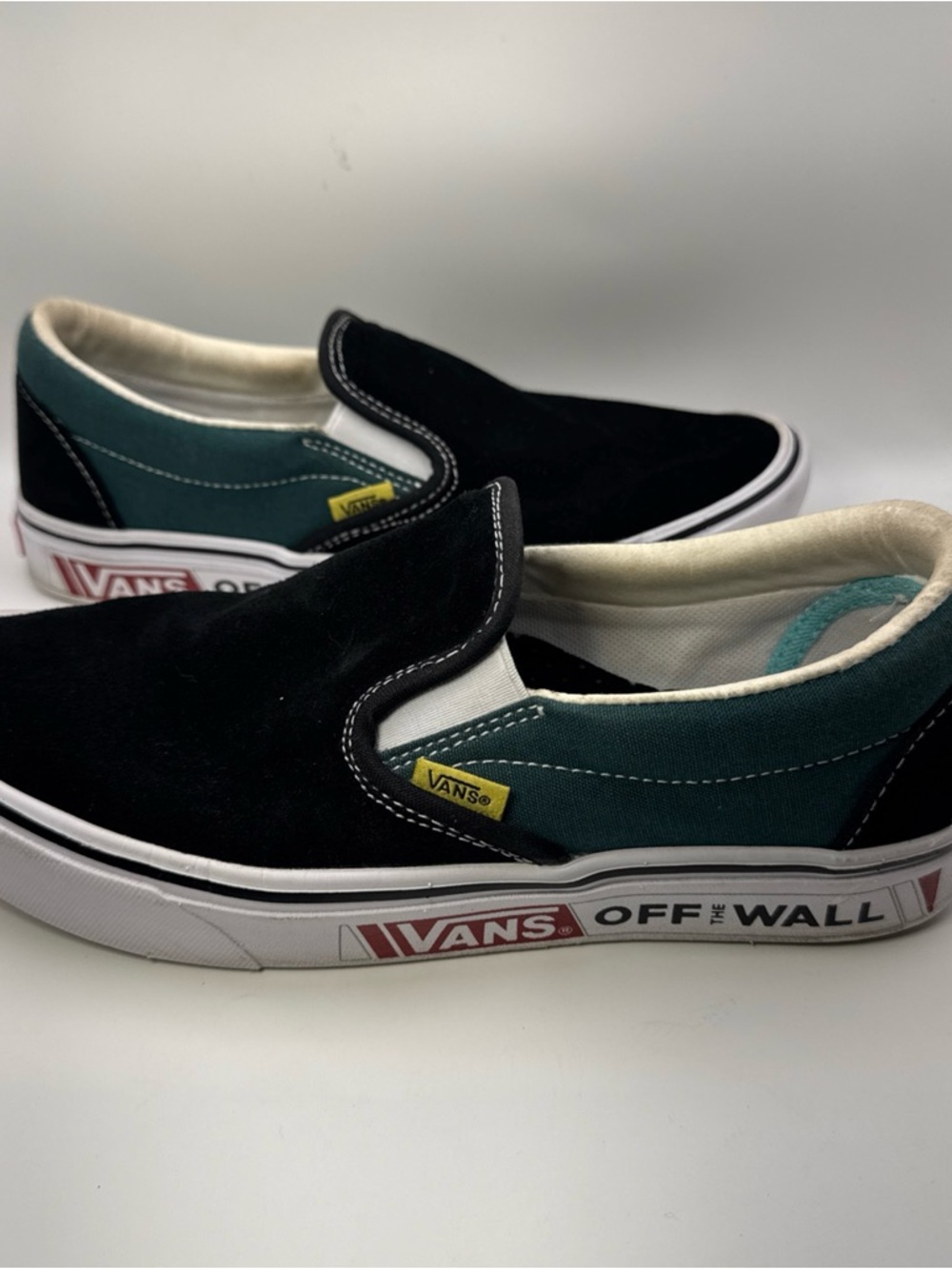 Vans Comfy Cush Slip On Shoes Off The Wall Sneakers Black Suede Men 7.5 /Women 6